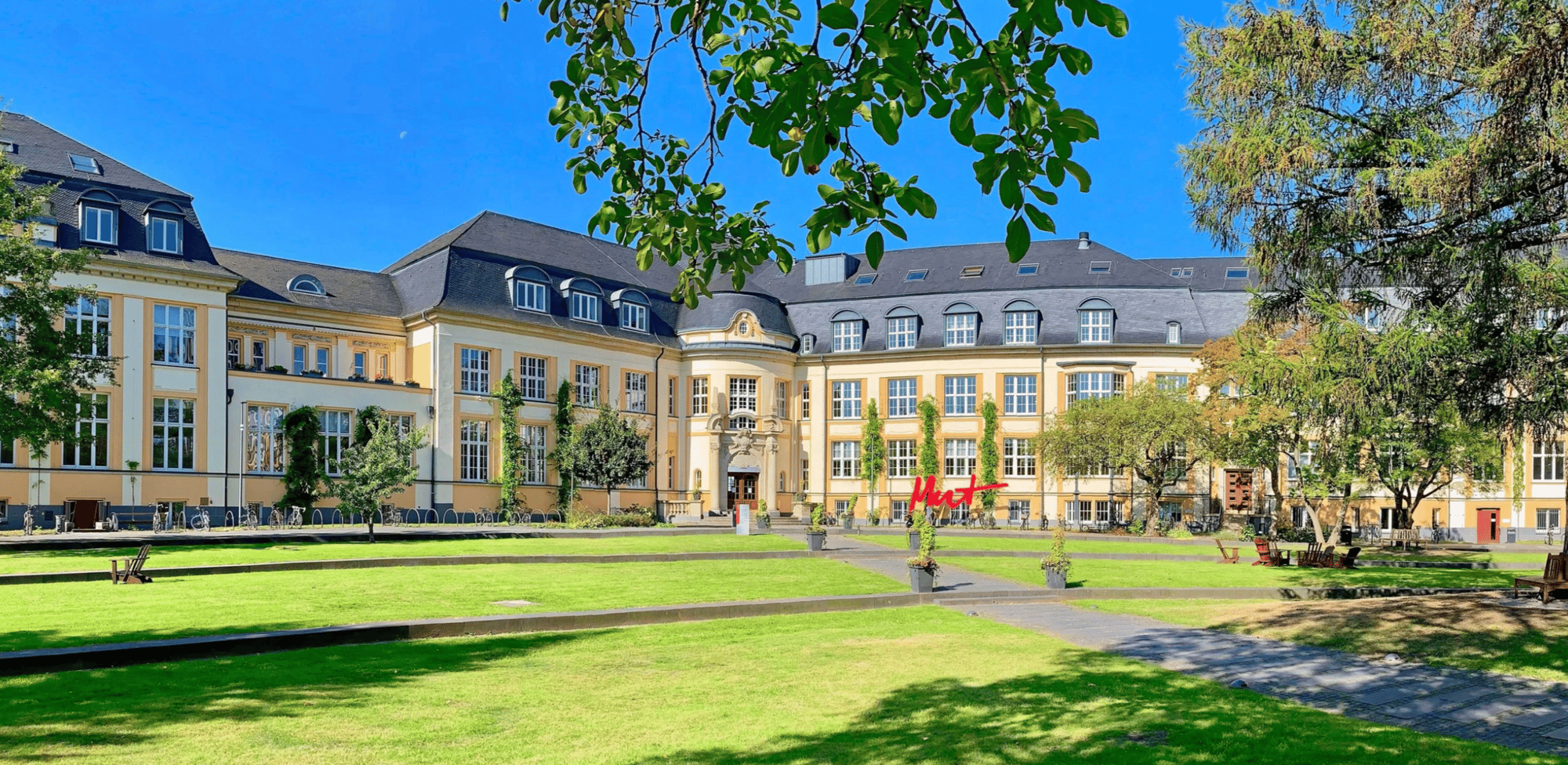 Bucerious law school