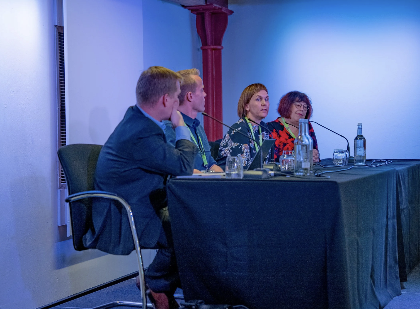 WISEcon22 panel debate with 4 experts in EdTech