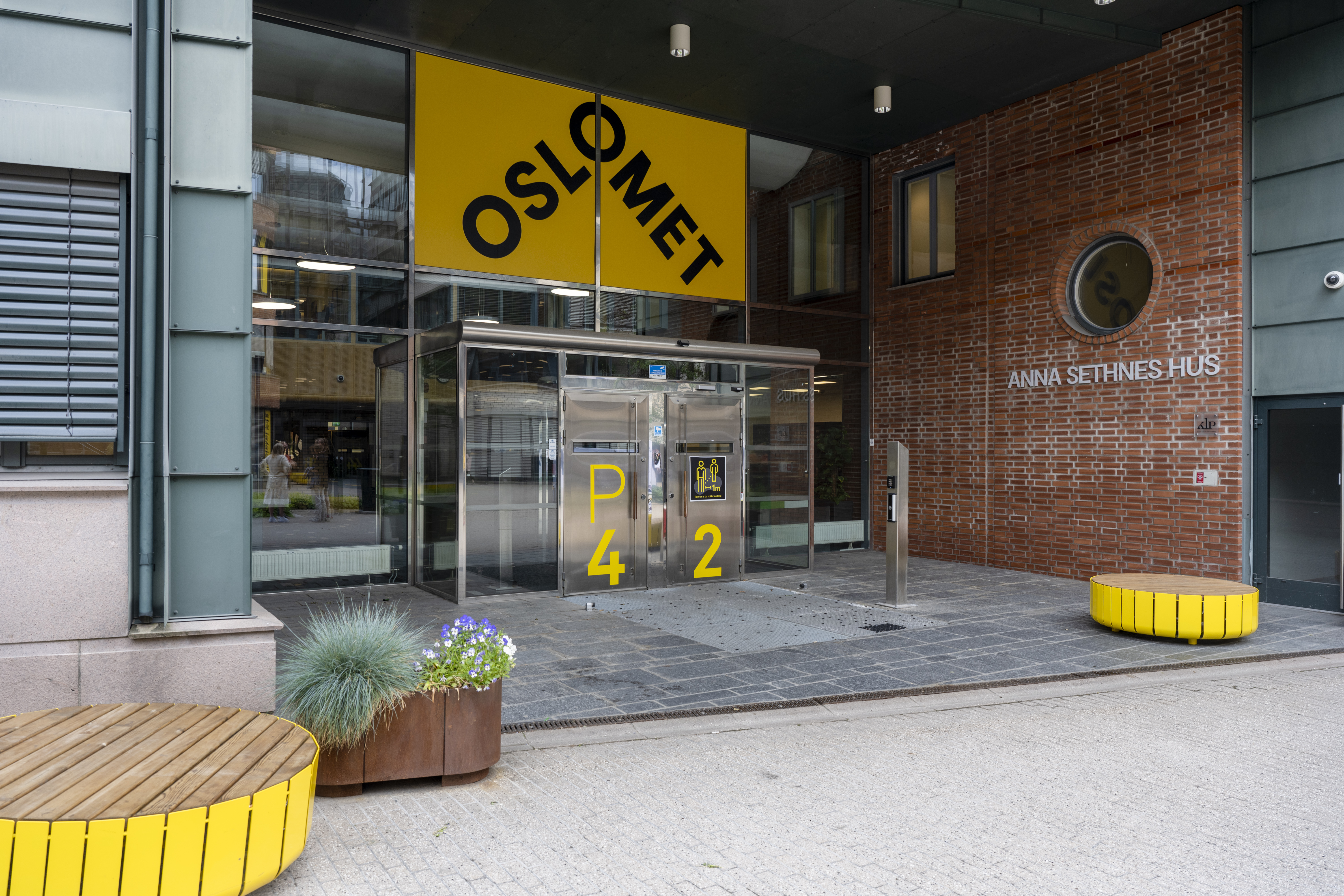 OsloMet entrance to Anna Sethnes Hus